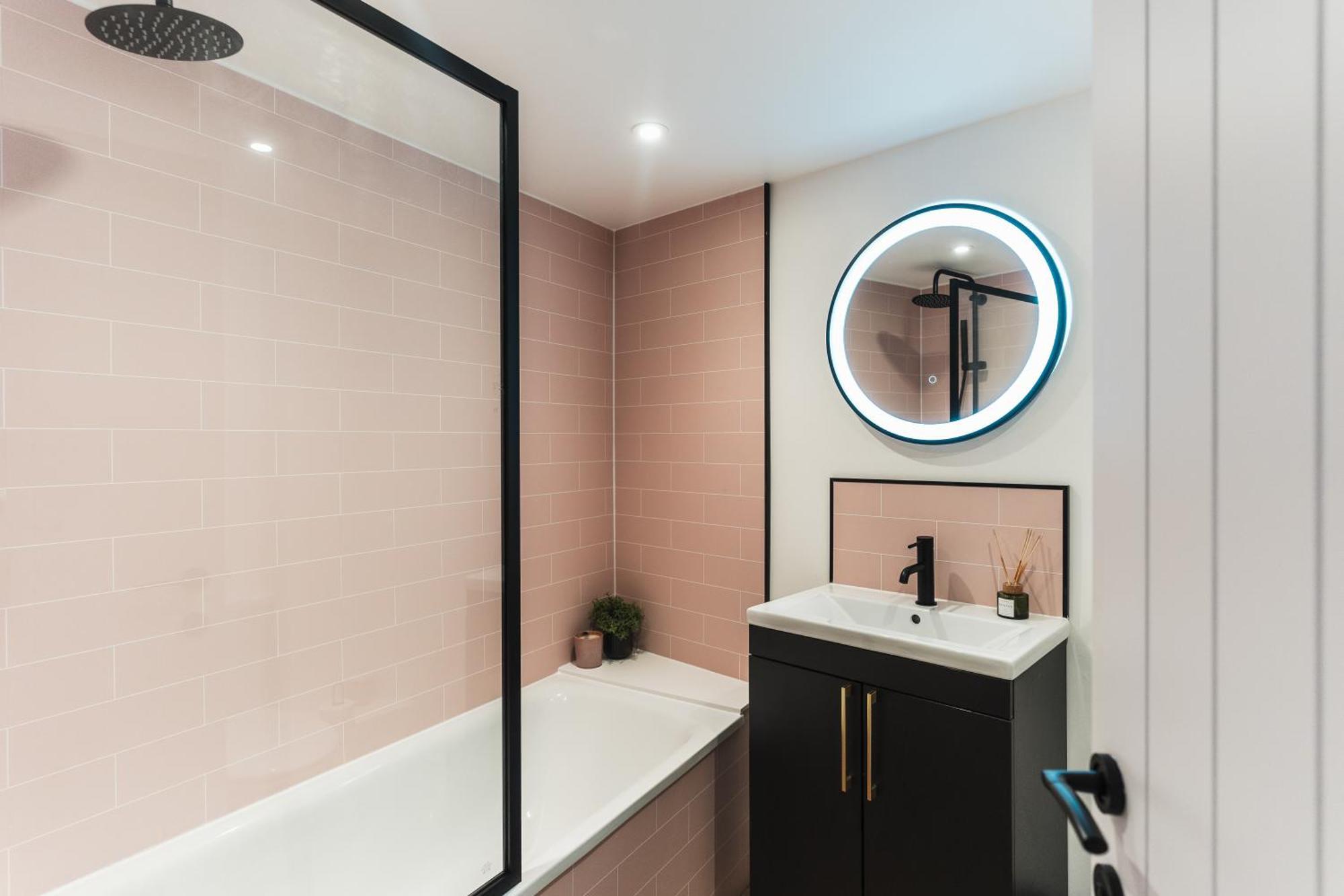 Feature Stone, Stunning Apartment, 2 X King Beds And Single, Sleeps 5 Castle Cary Ngoại thất bức ảnh