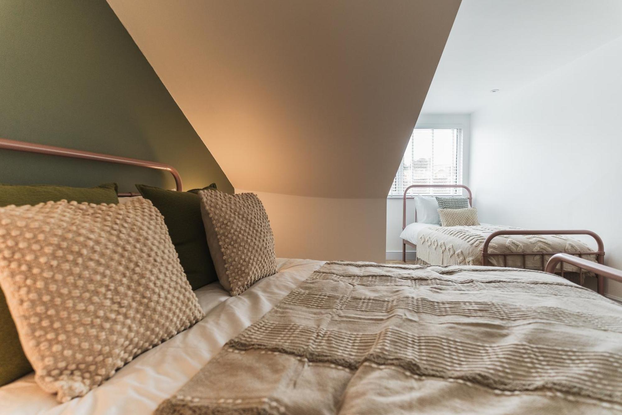 Feature Stone, Stunning Apartment, 2 X King Beds And Single, Sleeps 5 Castle Cary Ngoại thất bức ảnh