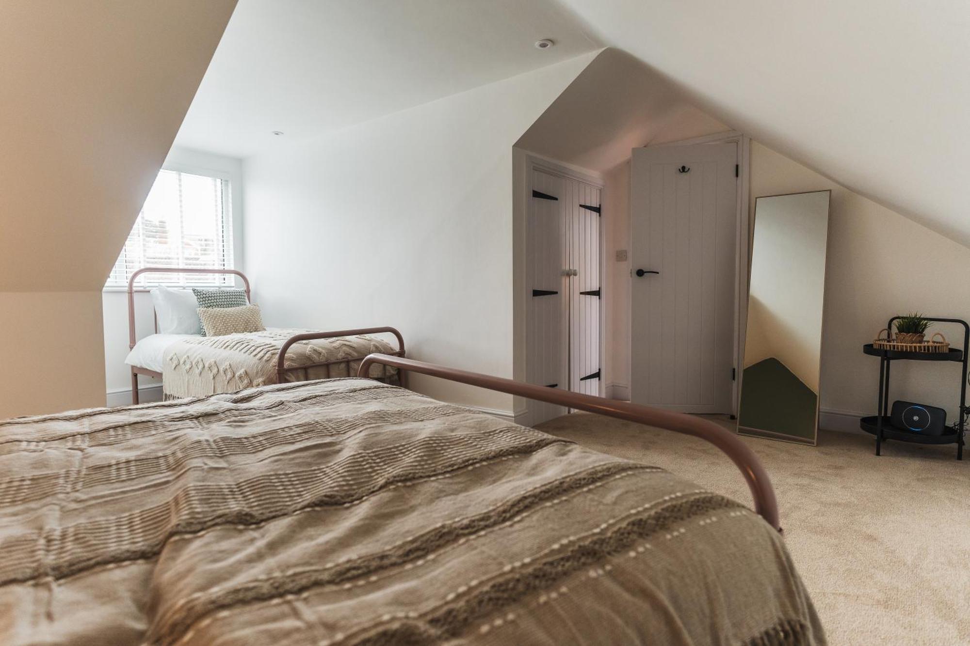Feature Stone, Stunning Apartment, 2 X King Beds And Single, Sleeps 5 Castle Cary Ngoại thất bức ảnh